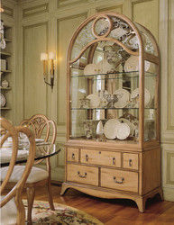 shop/catherine-display-case.html